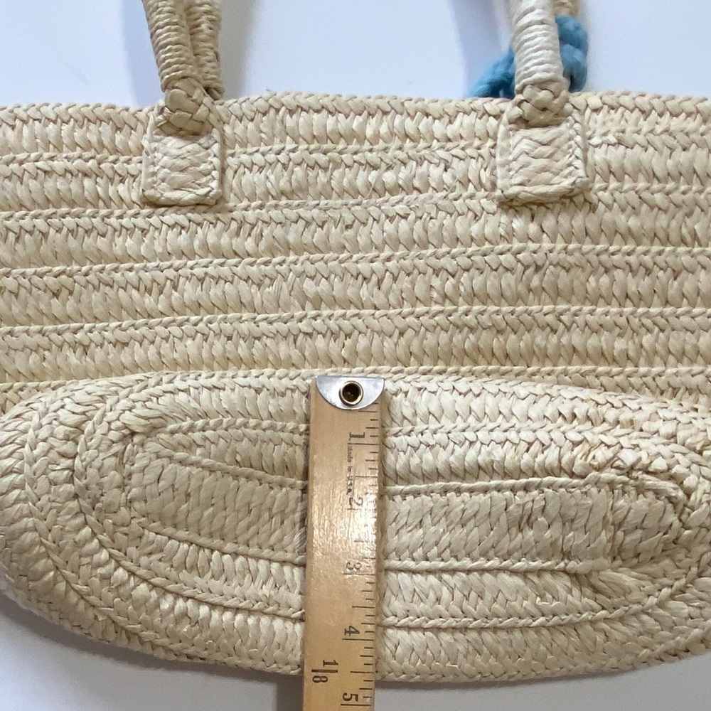 Altru straw tote with tassels - Picture 7 of 9